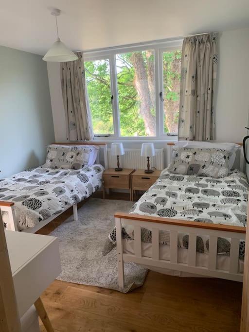 Cottage With Outstanding Views Velindre  Экстерьер фото