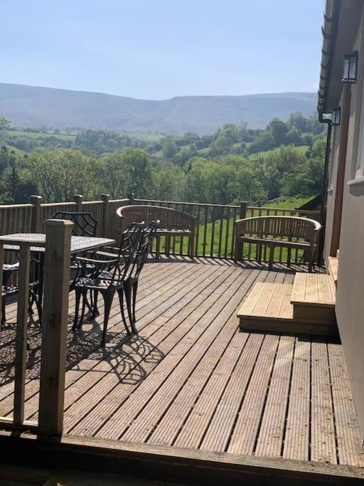 Cottage With Outstanding Views Velindre  Экстерьер фото